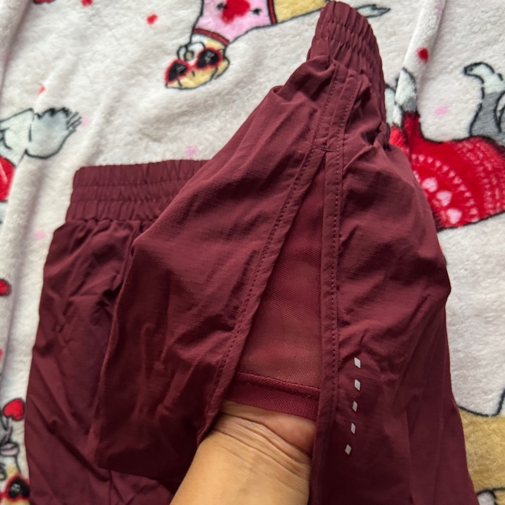 SHEIN Burgundy Athletic Shorts - Picture 3 of 4